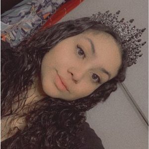 Meet your Posher, Alondra